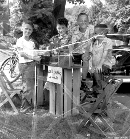 1950s lemonade stand